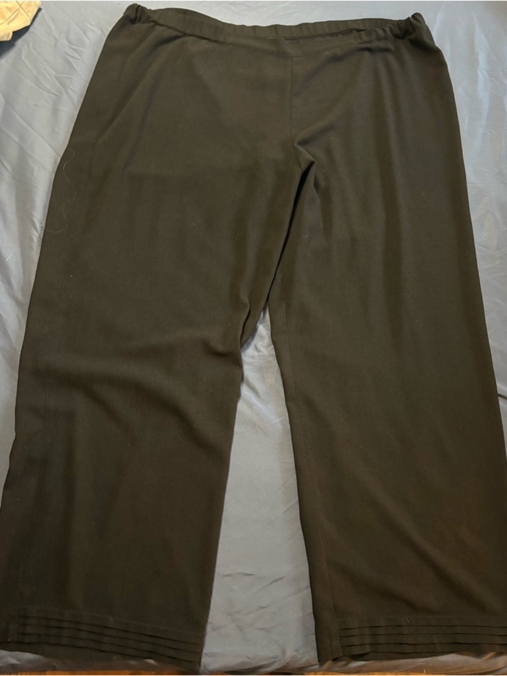 Women’s Black Pull-On Casual Pants